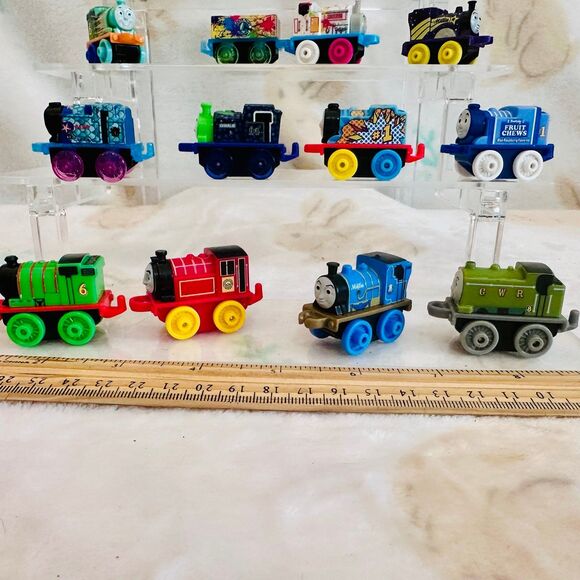 Thomas the Train Mini Train Bundle - Picture 6 of 7